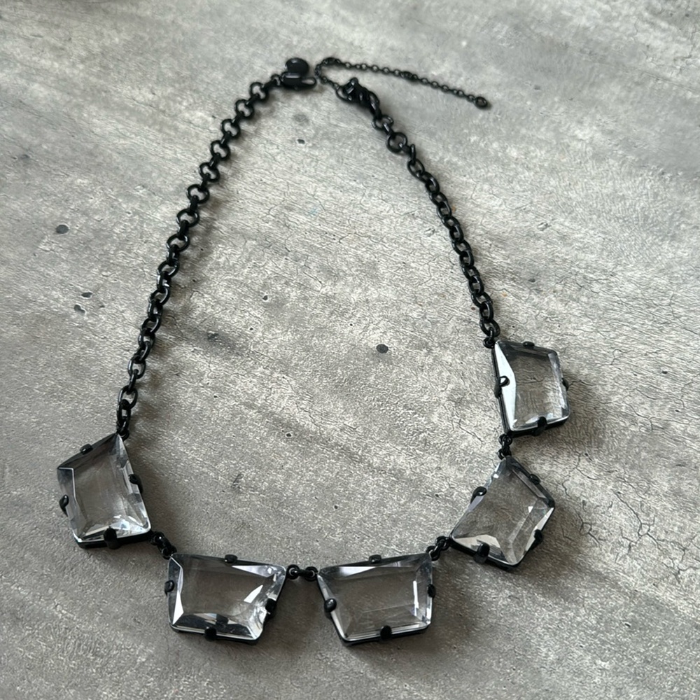 J Crew costume jewelry necklace. Excellent condition.